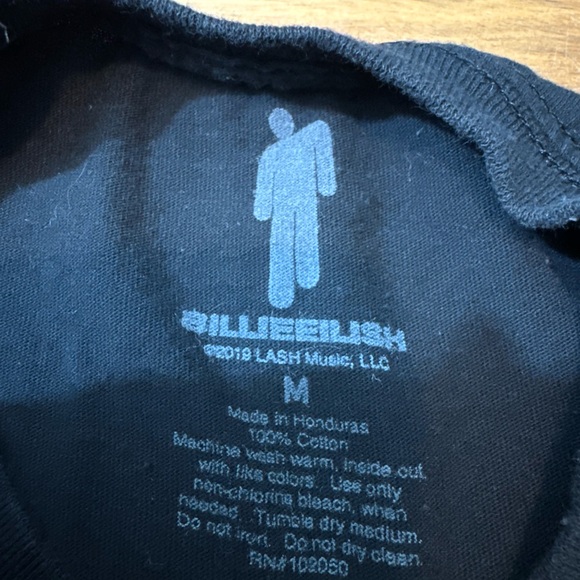 BILLIE EILISH MEDIUM ✨ adult Black Graphic T-Shirt with Portrait Design VGUC - Picture 2 of 3